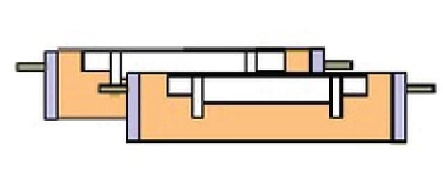 Foto O fundidor retira então os semimodelos, perfura os respiros e retoca as impressões, se necessário.